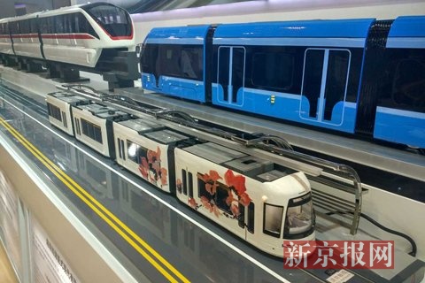 北京国际城市轨道交通展上的储能式现代有轨电车。新京报记者 信娜 摄