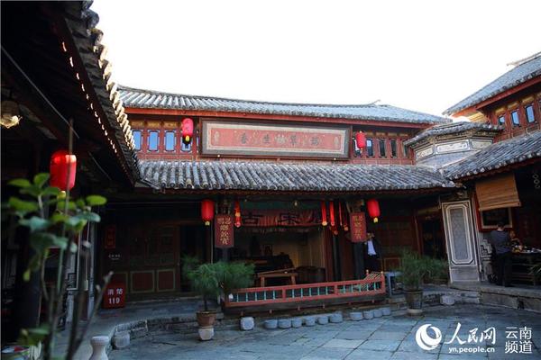 严家大院建筑精美 人民网 薛丹 摄