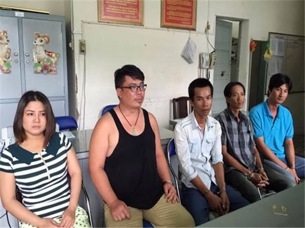 　　图为涉案的5名犯罪嫌疑人。