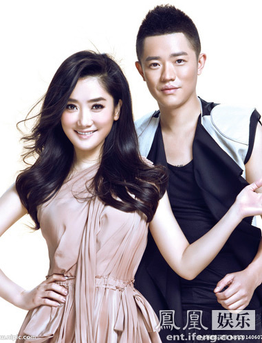 SHE凤凰传奇加盟江苏卫视跨年 互唱对方成名