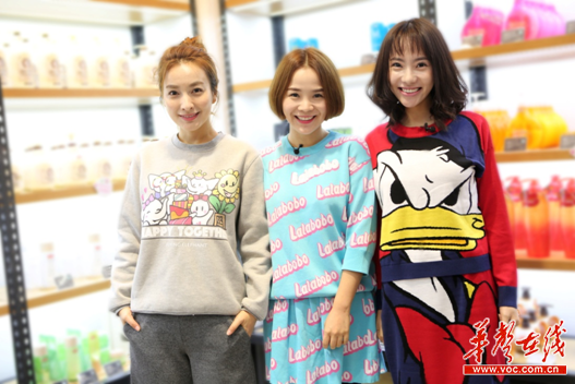 吴昕、王小牙、刘萌萌三人为《OMG噢买咖》拍摄韩国特辑