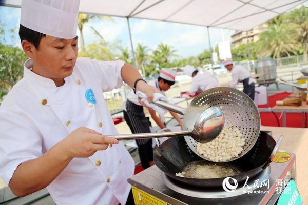 海南300多名厨师激烈比拼冬交会烹饪大赛|技能