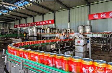 武夷新区兴华啤酒生产流水线。梁勇摄