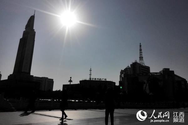 太阳“笑了”，人们的心情自然也就舒畅了。