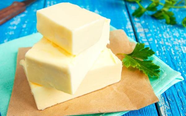 　　加拿大：禁止加工黄色人造奶油