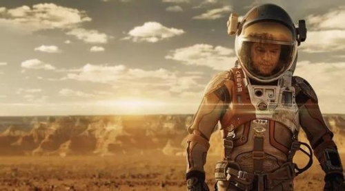 电影火星救援里的主人公靠着火星上的土壤种土豆并活下来的情节可能吗