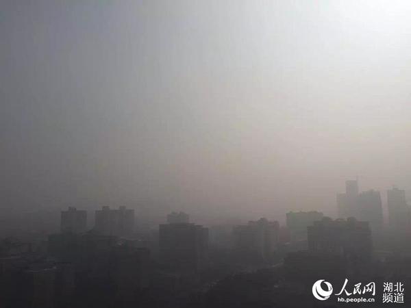 武汉再发雾霾橙色预警 重度污染还将持续|武汉