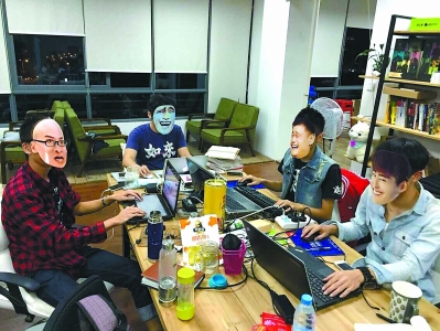 “羊驼先森”团队