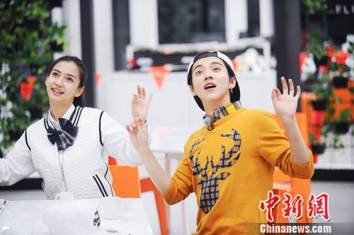 《奔跑吧兄弟》将收官 跑男团集体变厨神|跳