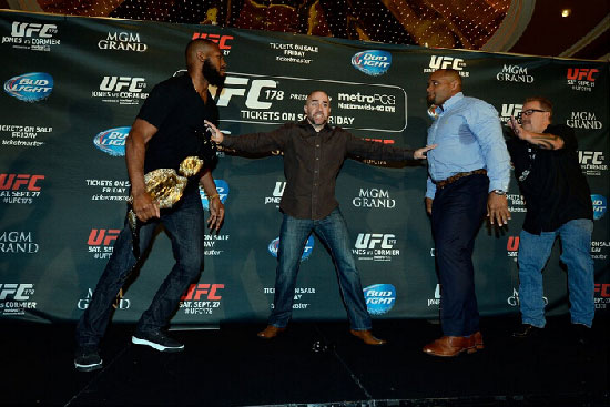 科米尔:我的技术比“骨头”乔恩 琼斯强百倍