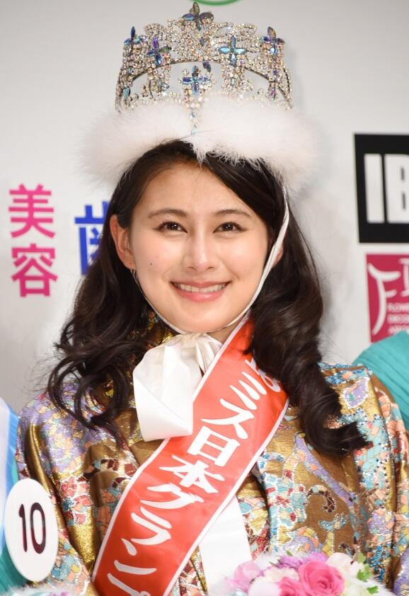 松野未佳在日本小姐大赛中摘得桂冠(网页截图)