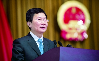延庆区区长穆鹏在2015年12月的区两会上做政府工作报告  摄/鲁书华