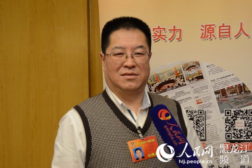 黑龙江省政协委员王永德接受人民网黑龙江频道采访。李忠双 摄