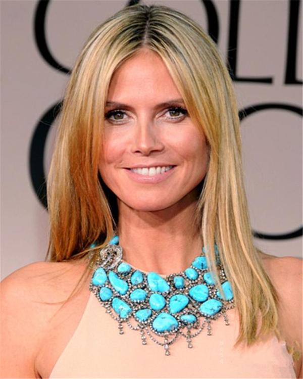 Heidi Klum这条层次感丰富的绿松石项链,彰显独特气质。
