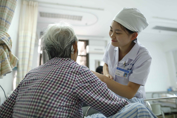 未来五年上海全科医生缺口约五千人,收入有望