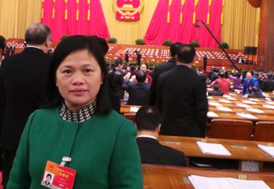 张群英代表建议:中央和地方招考国家公务员留