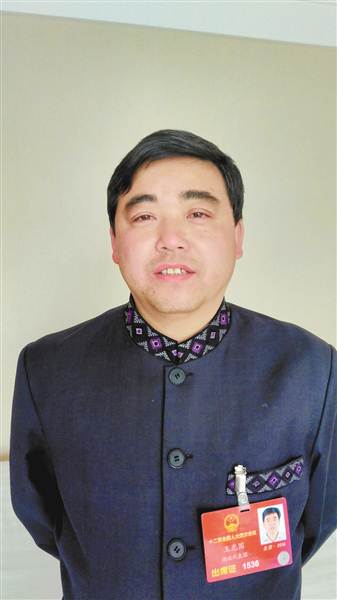 渝、湘、黔、鄂四省市全国两会代表委员共论脱