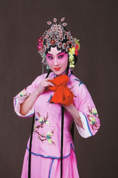 王倩倩演出《乌龙院》.本版图片均由剧院提供