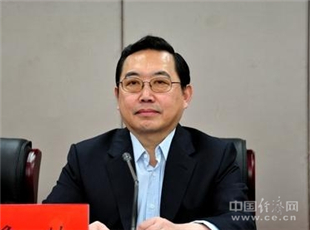 河南省农村信用社联合社党委书记鲁轶接受调查