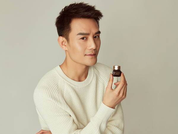 男神王凯成为雅诗兰黛首位华人男星代言人