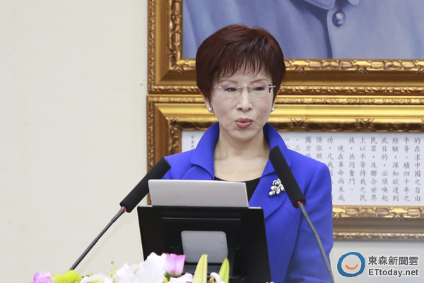 洪秀柱宣誓就职国民党主席