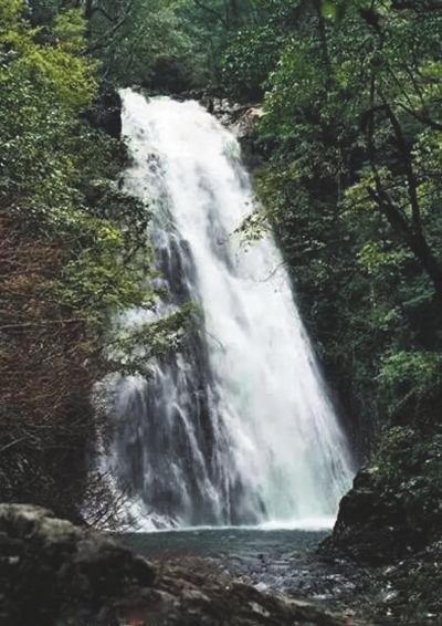 百丈漈中的龙潭