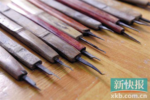 ■象牙雕刻工具。
