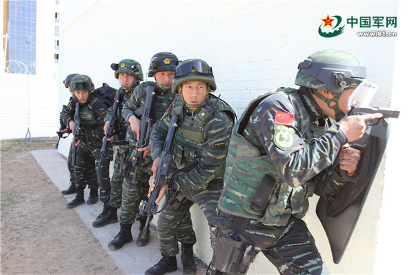 第四突击小组到达武力攻击发起位置