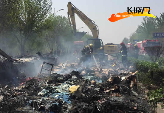 106国道衡水段事故现场。衡水市交警支队 提供