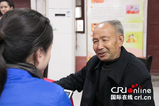 采访垌头村村民董夫申