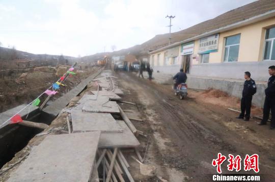 雨水乡人口_雨水节气图片(2)