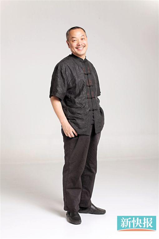 简介    陈湘波    关山月美术馆馆长、深圳美协主席、广东省中国画学会副会长。