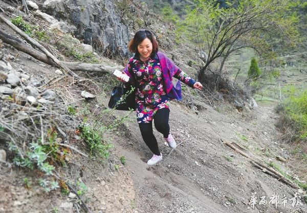 弃公路修索道保护悬崖上的村庄 她觉得付出都