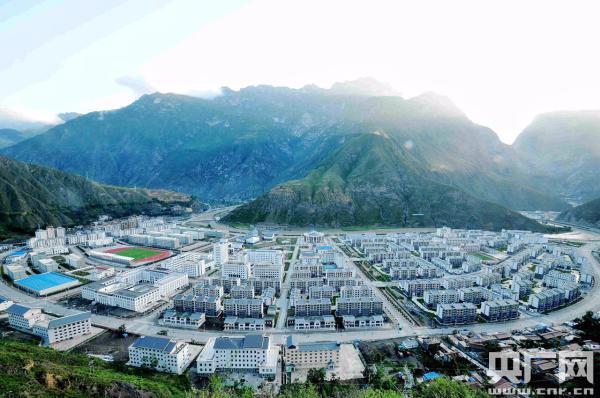 新建的舟曲县峰迭新区（舟曲县委宣传部提供）