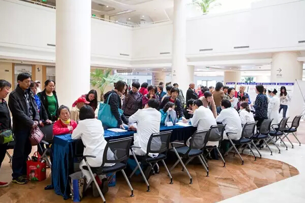 多学科联合义诊现场