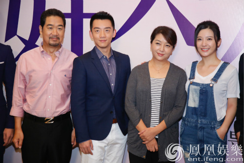 昨日,剧组迎来了首次媒体探班,导演金晔携主演郑恺,杨子姗,张国立