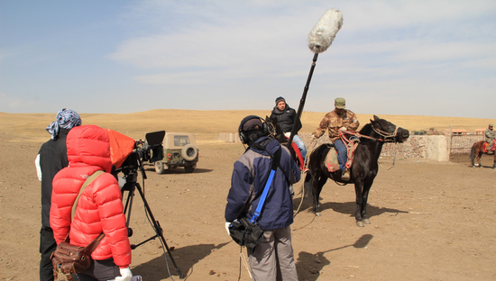 　今年8月，导演克里斯作为一名西方的“寻武者”和摄制组在敦煌拍摄，这是他们的功夫之旅第一站。