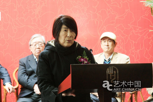 清华大学美术学院张仃铜像落成揭幕