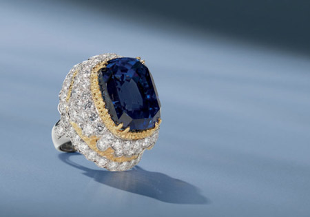 蓝宝石镶钻珠宝戒指