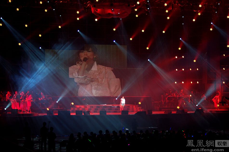 孟庭苇纯真年代II月亮说话巡回演唱会精选照片