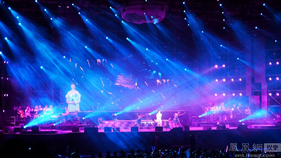 孟庭苇纯真年代II月亮说话巡回演唱会精选照片