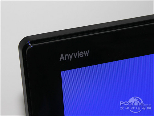 t36x3d液晶电视在产品边角设计上了象征自己品牌形象的logo"anyview"