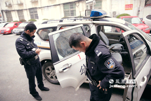 江西 江西社会 早晨9点,派出所的晨会开始了,这意味着一天工作的正式