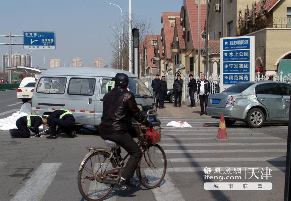 天津南开区发生一起严重交通事故 目前伤亡不