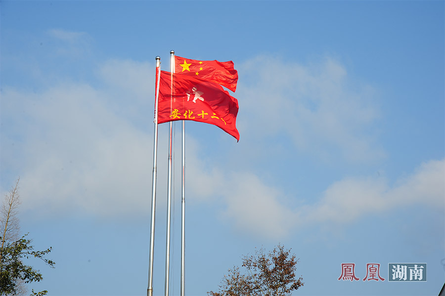 2014年12月19日，免费午餐、一碗红烧肉公益团队来到了湖南省益阳市安化县第十二中学。这是免费午餐公益活动首次在高中举行。