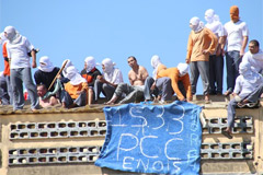 巴西：2名囚犯被斩首2名狱警遭劫持