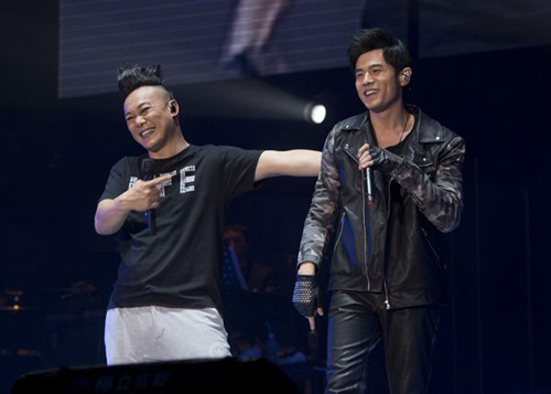江苏卫视新年演唱会周杰伦陈奕迅合唱曲目首曝