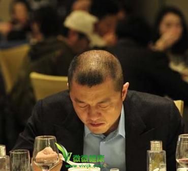 王菲3个前男友3个秃头!揭男人秃头的真正原因