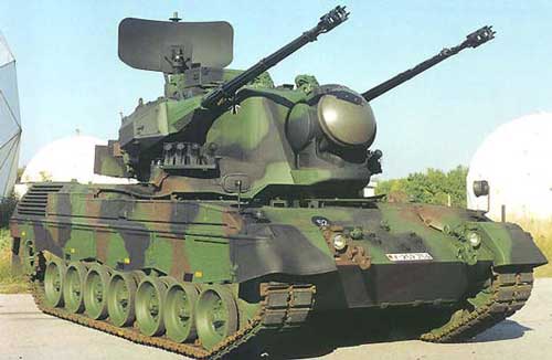 猎豹"(gepard)1a2近程机动防空系统,合同内容还包括:两辆车(用于替换