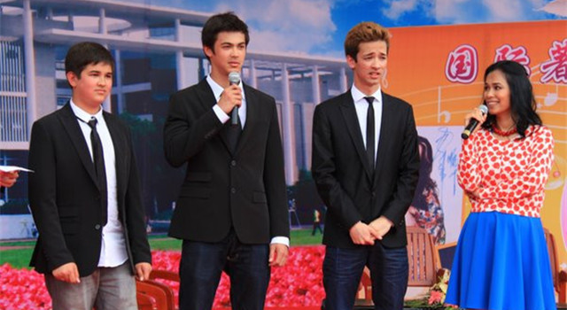 盘点那些“不坑爹”的星二代_凤凰辽宁